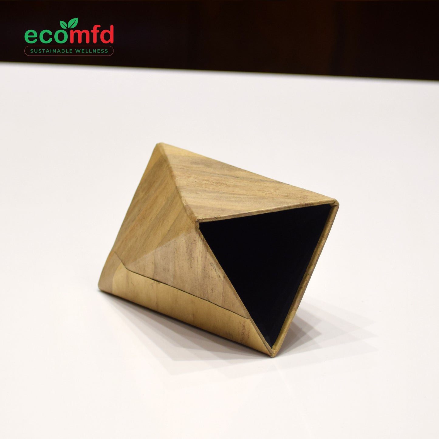 Water Hyacinth Pen Holder